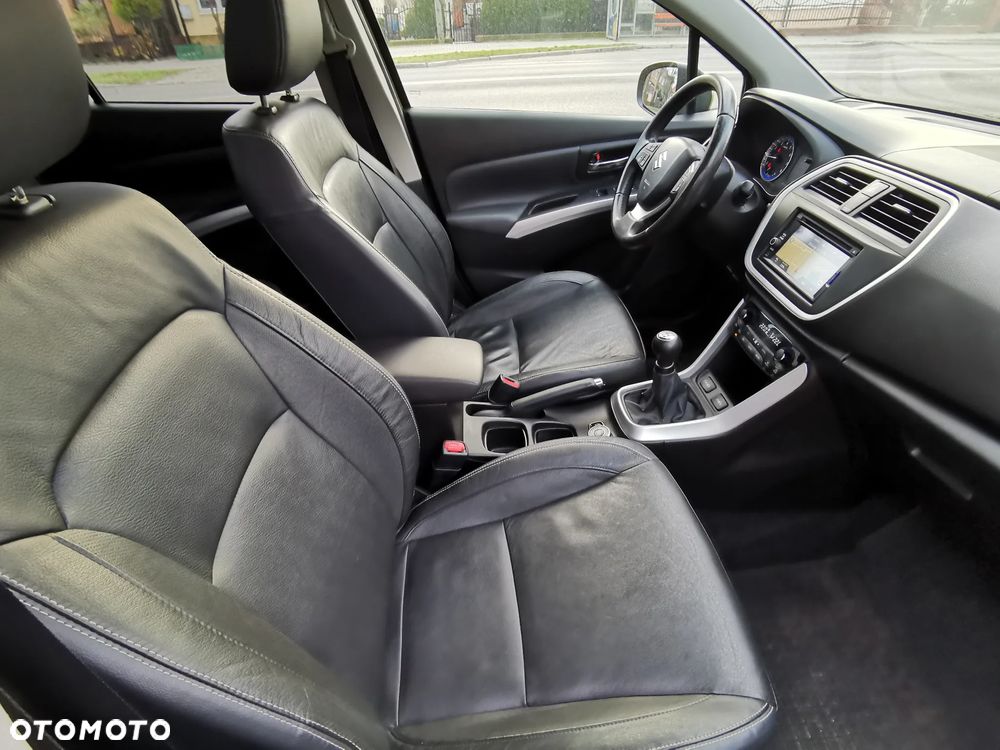 Suzuki SX4 S-Cross 1.6 Premium 4WD - 9
