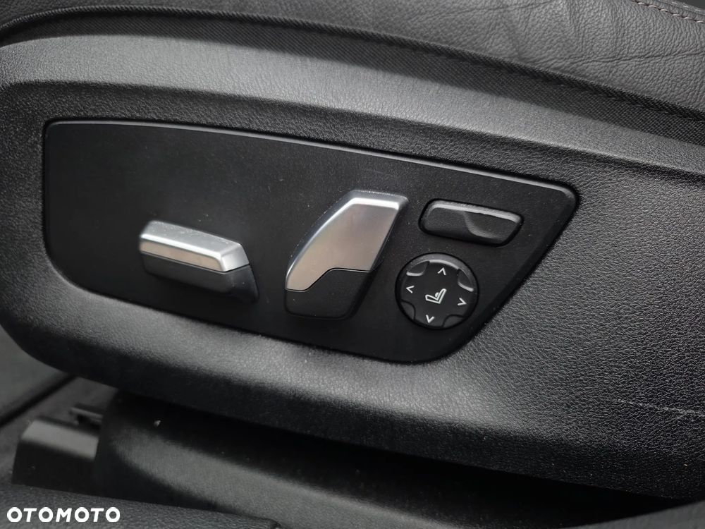 BMW Seria 5 520d - 12