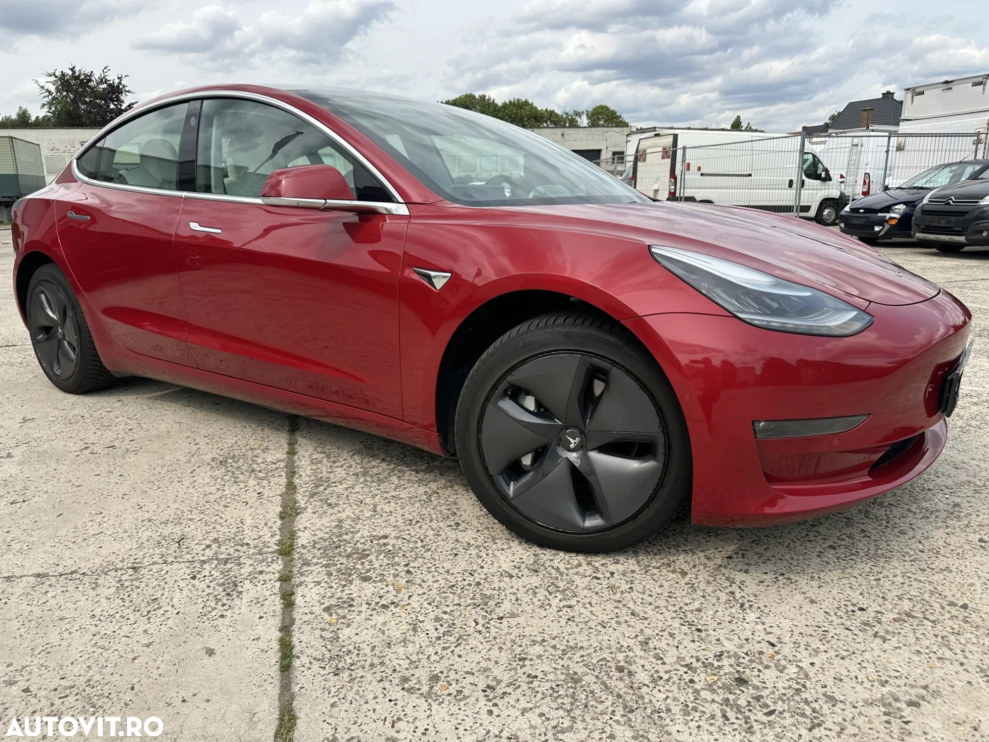 Tesla Model 3 Langstreckenbatterie Allradantrieb Dual Motor - 9