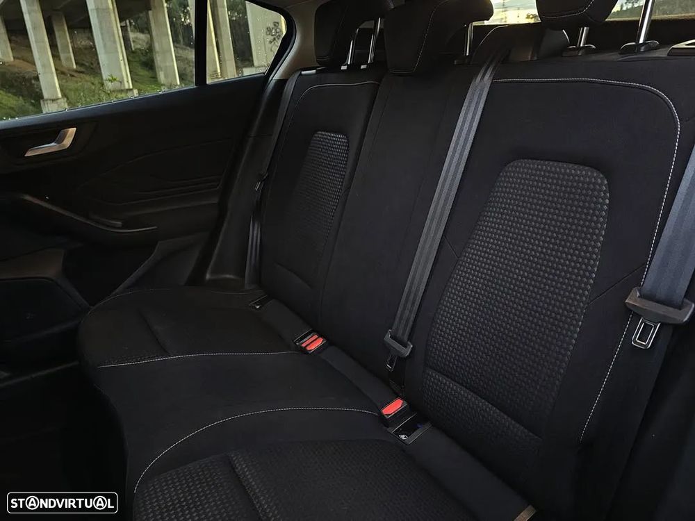 Ford Focus 1.5 TDCi EcoBlue Business Aut. - 7