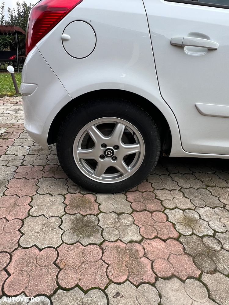 Opel Corsa - 16