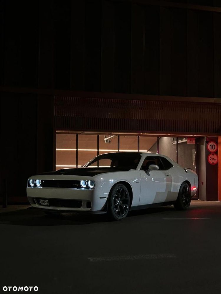 Dodge Challenger 5.7 R/T - 6