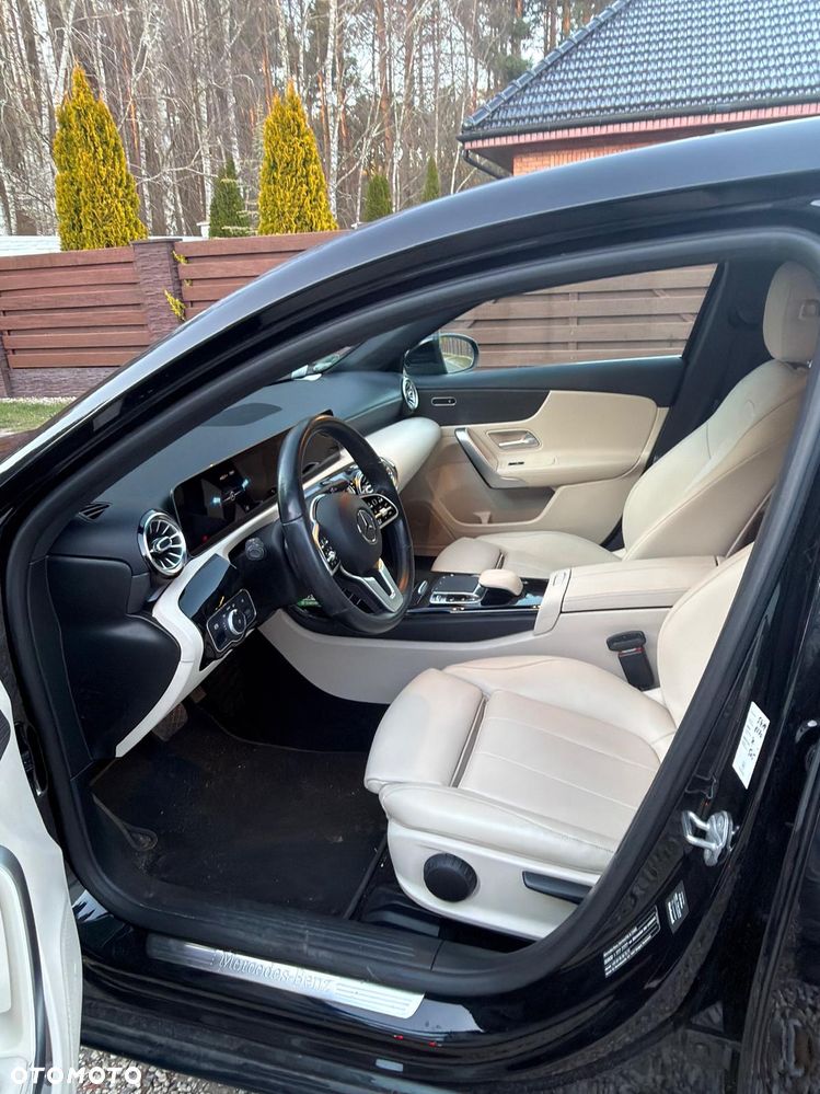 Mercedes-Benz Klasa A 200 7G-DCT - 11