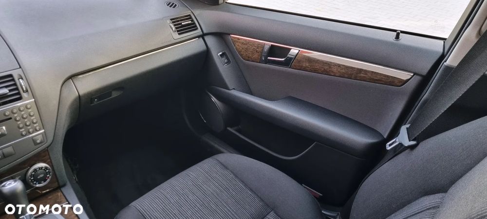 Mercedes-Benz Klasa C 180 Kompressor Automatik Elegance - 4