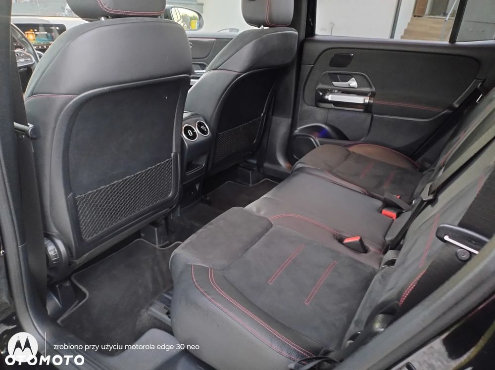 Mercedes-Benz GLB 200 d 4-Matic AMG Line 8G-DCT - 37