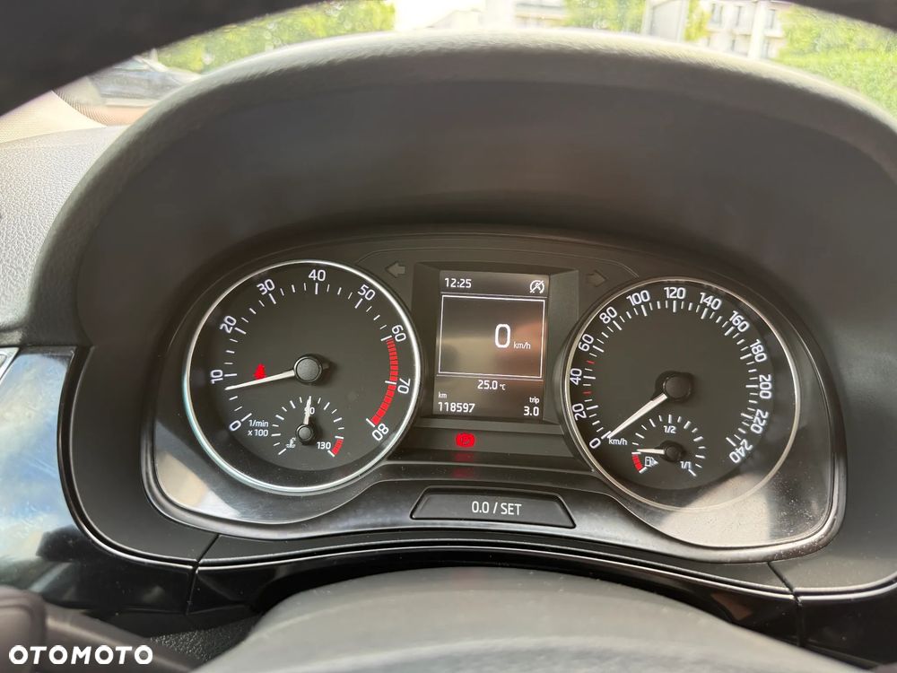 Skoda Fabia 1.2 TSI Drive - 35