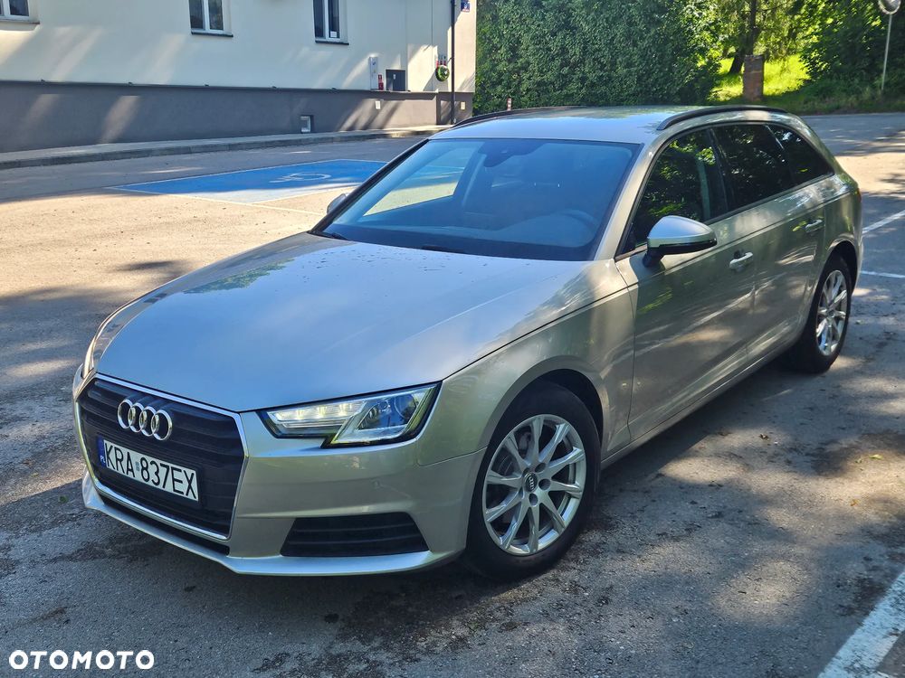 Audi A4 Avant 40 TFSI design - 2