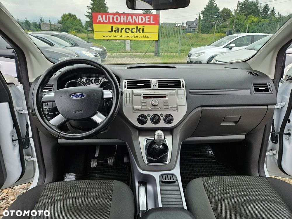 Ford Kuga - 12