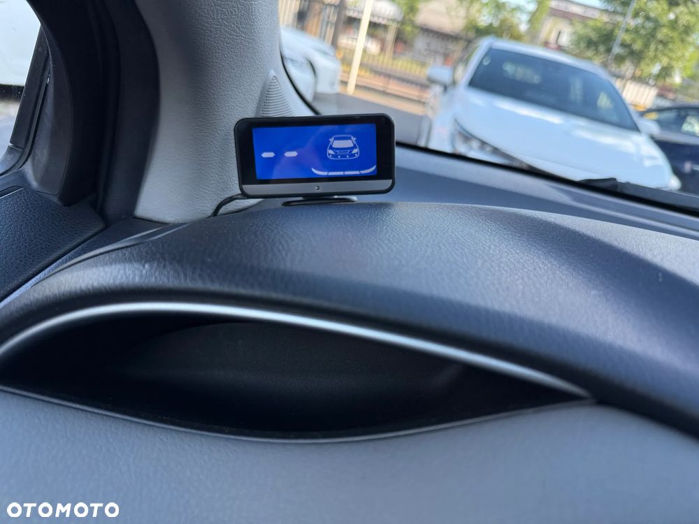 Toyota Yaris 1.0 Active EU6 - 10
