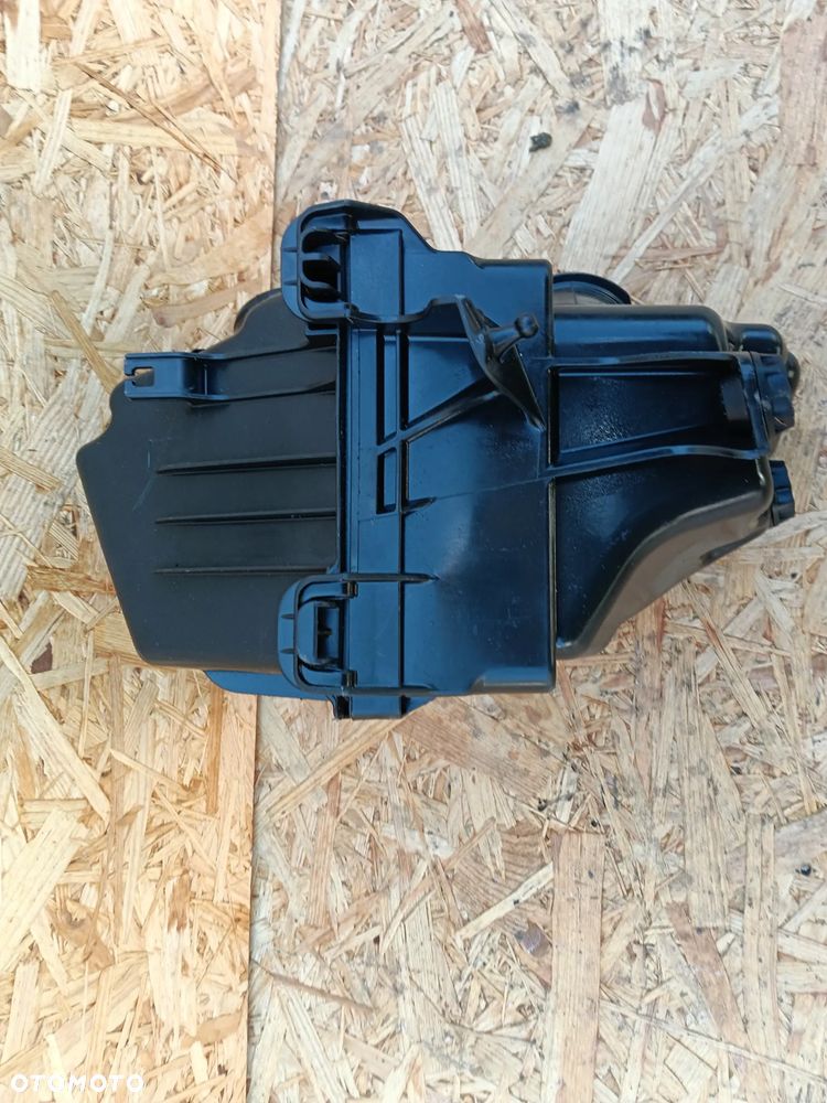 Obudowa Filtra Powietrza Toyota Yaris IV 1.5 Hybrid 2021-17705-K0040 - 4