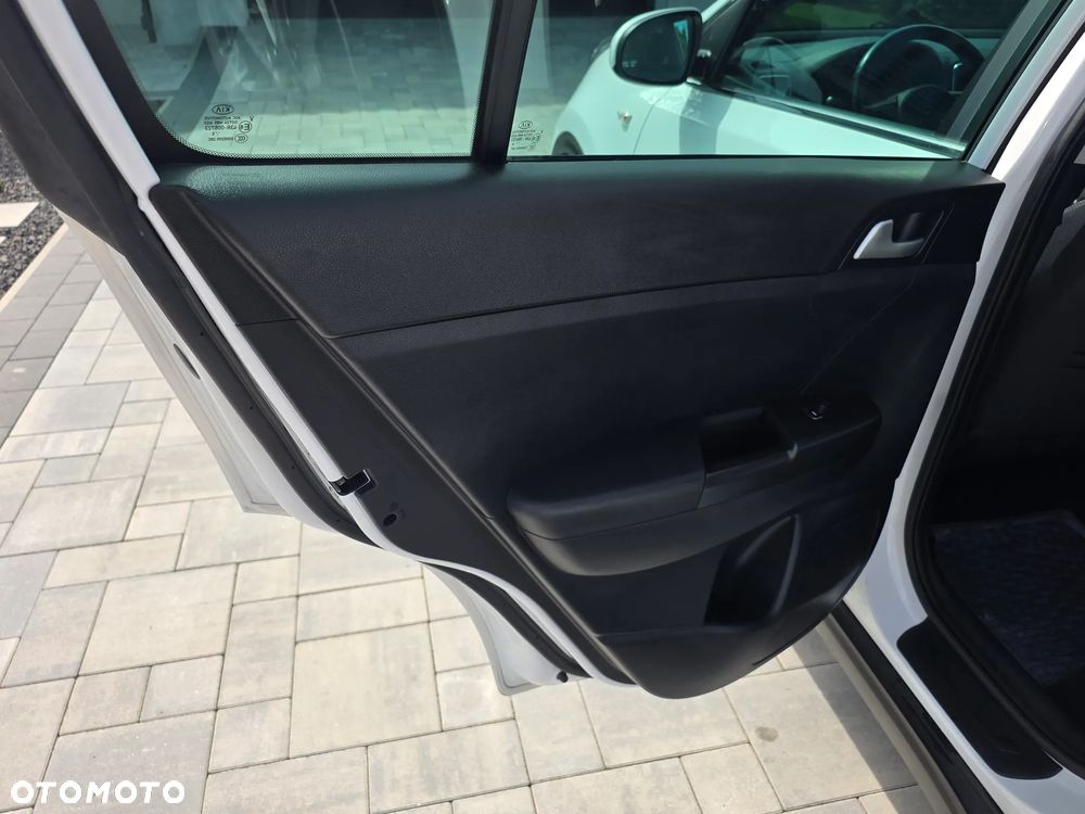 Kia Sportage 1.6 GDI 2WD Attract - 14
