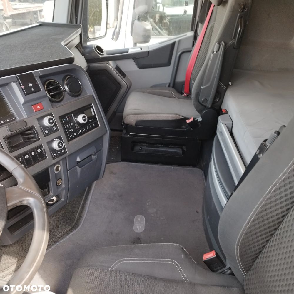 Renault GAMA T 480 - 18