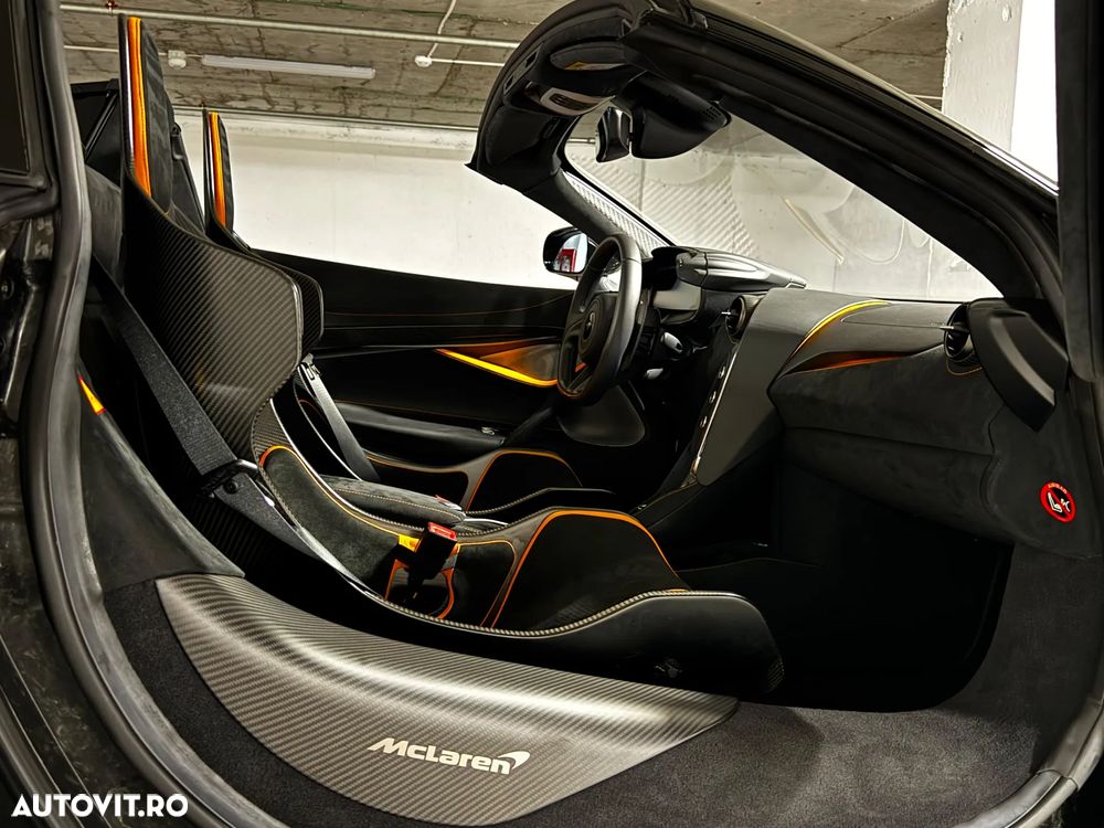McLaren 750S Spider - 35