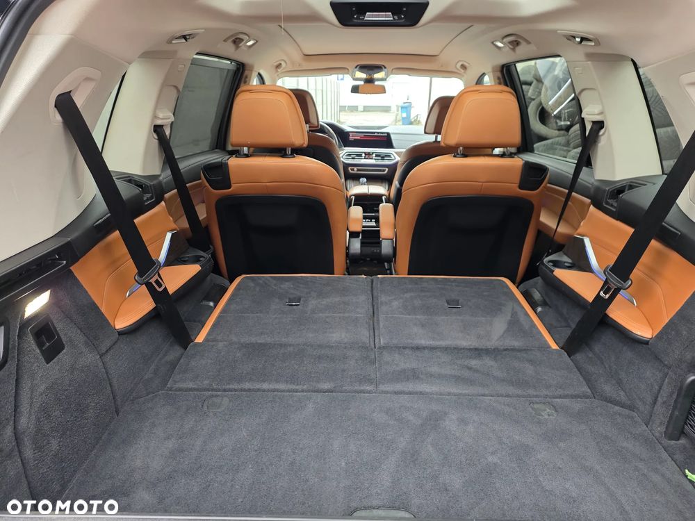 BMW X7 xDrive40i - 15