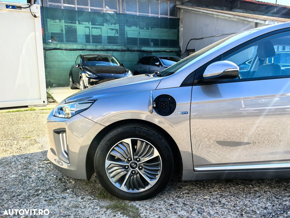 Hyundai IONIQ Plug-In 141CP Exclusive - 12