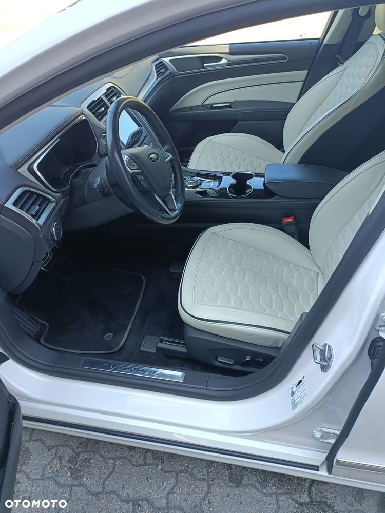 Ford Mondeo 2.0 EcoBlue Allrad VIGNALE - 18