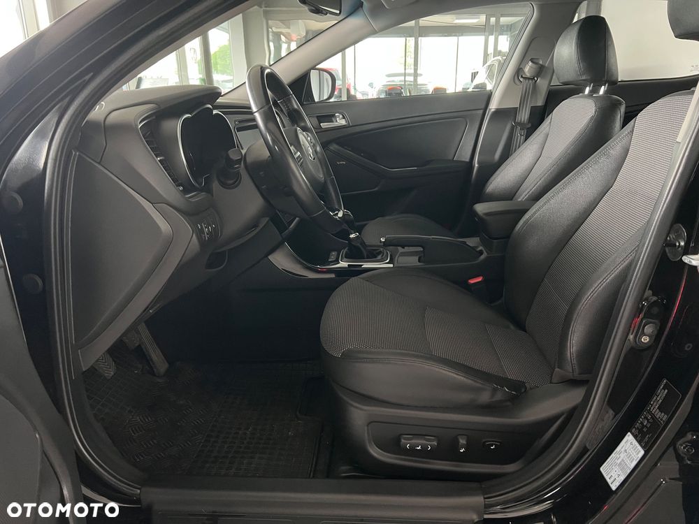 Kia Optima 2.0 L - 19