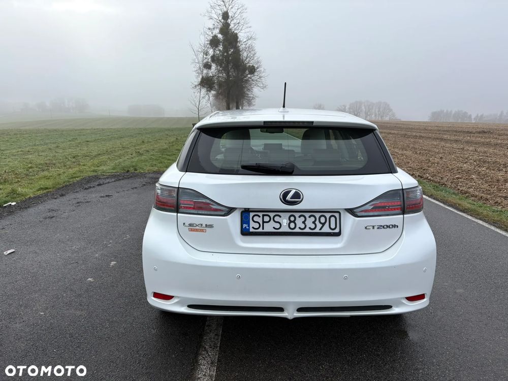 Lexus CT 200h Prestige - 6