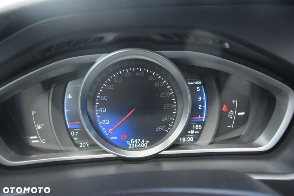Volvo V40 D4 Drive-E R-Design Kinetic - 32