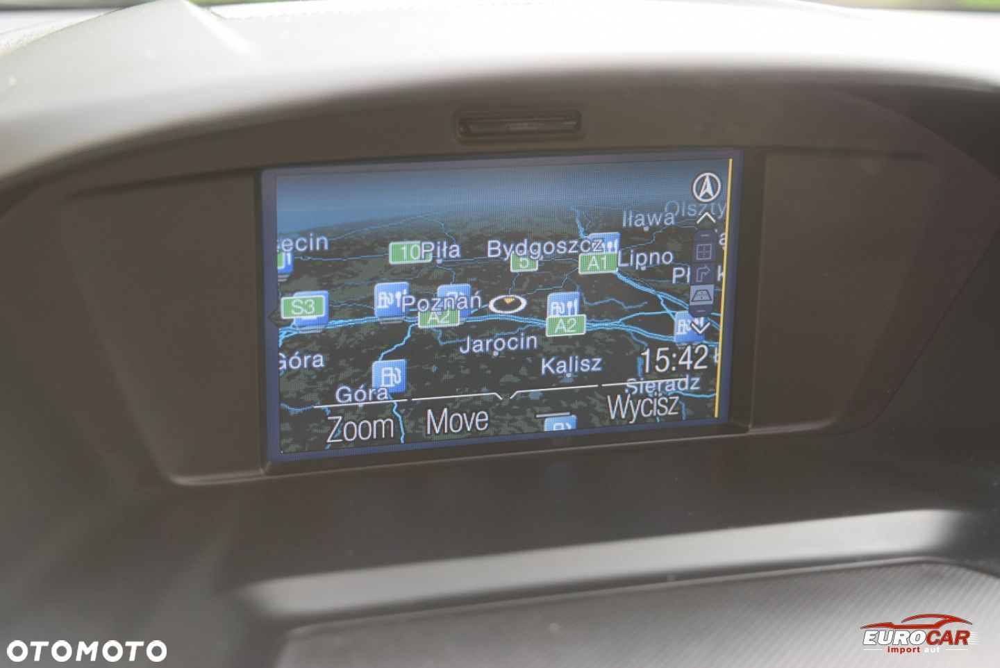 Ford Kuga 2.0 TDCi 2x4 Titanium - 24