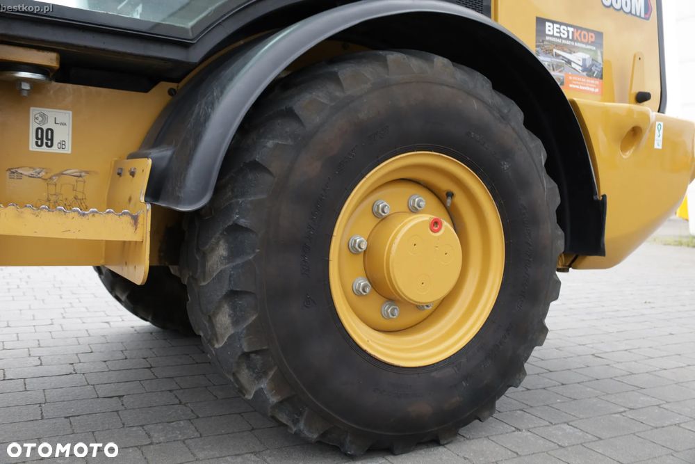 Caterpillar CAT 906M - 27