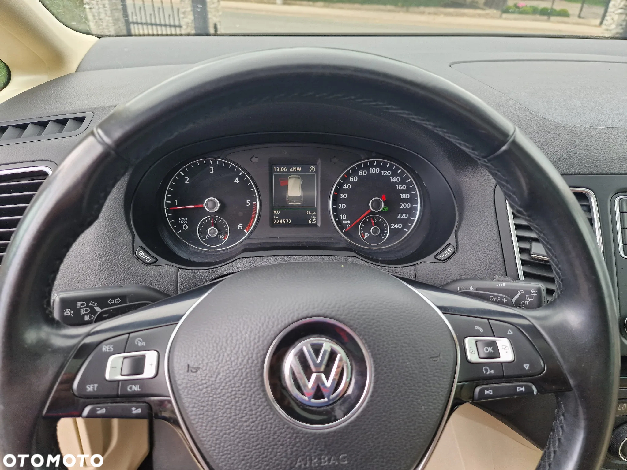 Volkswagen Sharan 2.0 TDI DSG (BlueMotion Technology) Highline - 30