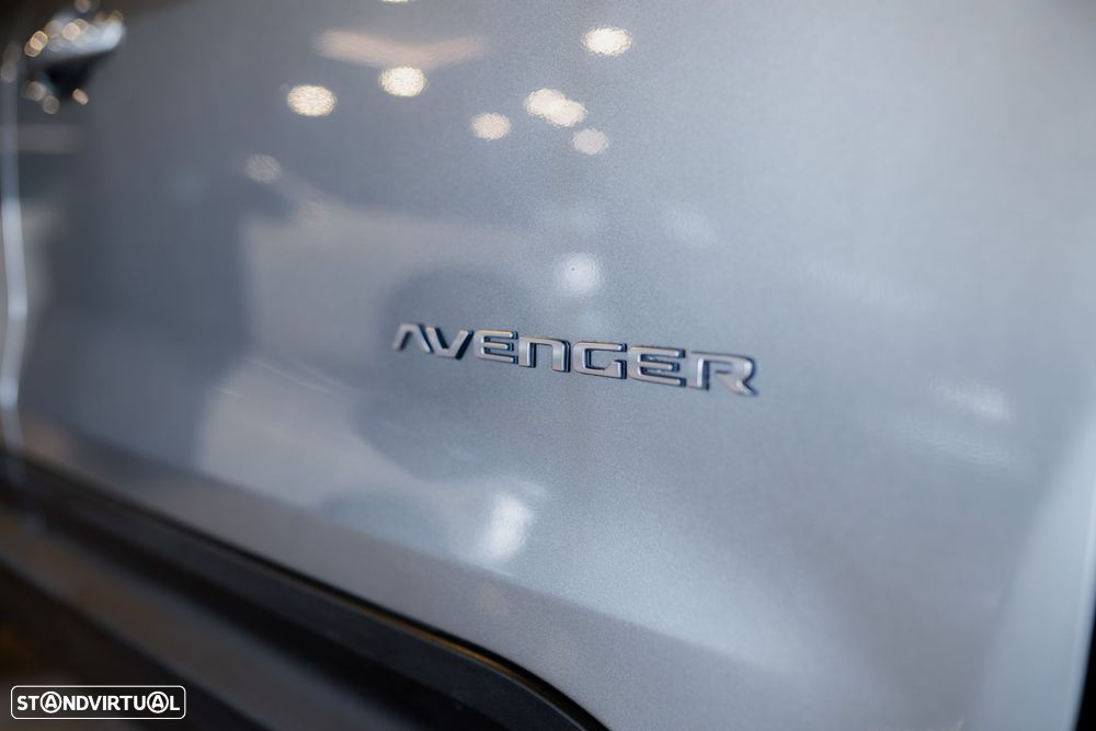 Jeep Avenger Summit - 9