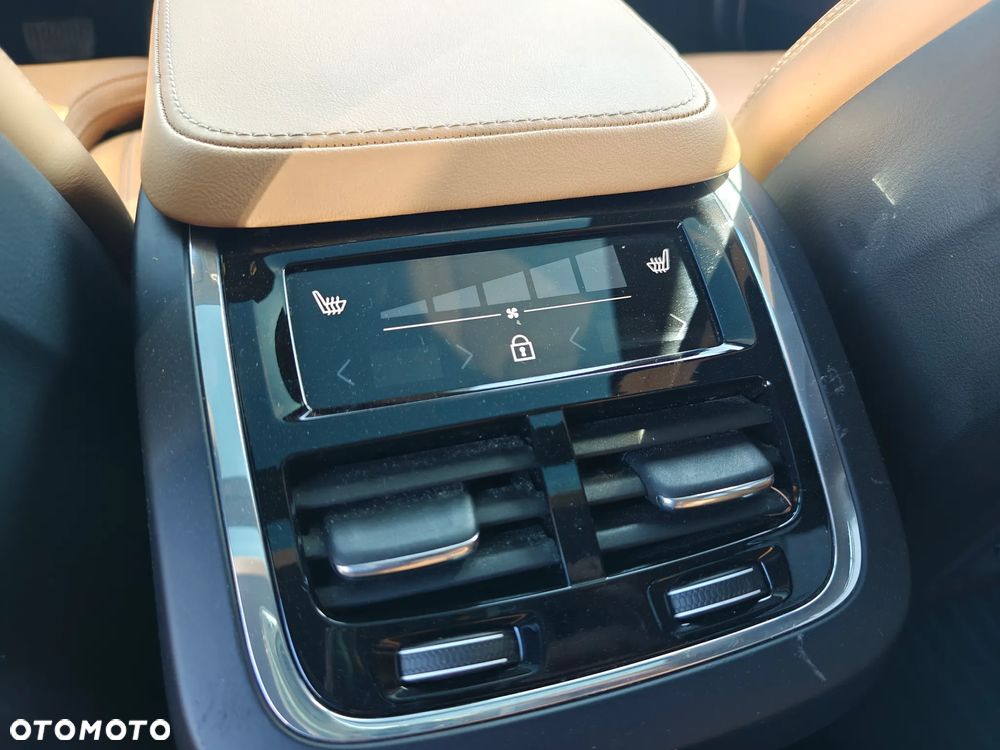 Volvo V90 Cross Country T6 AWD - 16