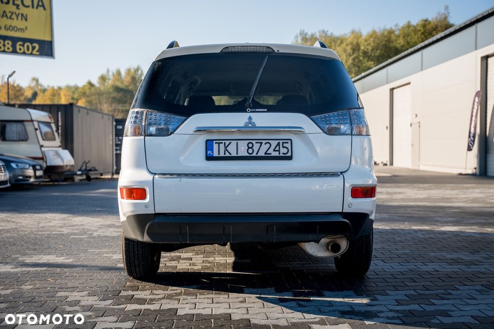 Mitsubishi Outlander - 4