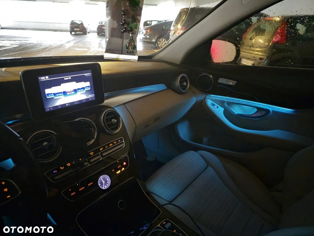 Mercedes-Benz Klasa C 220 CDI 4Matic 7G-TRONIC - 15
