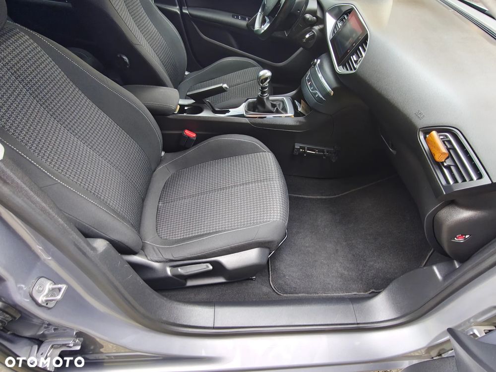 Peugeot 308 1.5 BlueHDi Allure S&S - 14