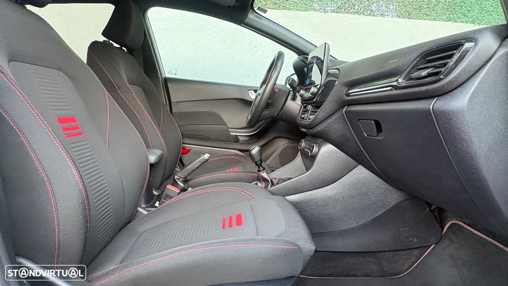 Ford Fiesta 1.0 EcoBoost ST-Line X - 12