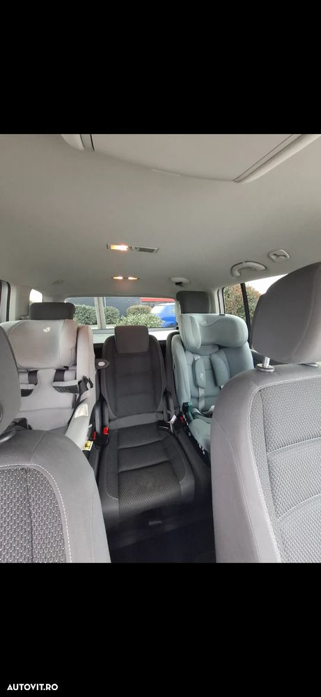 Volkswagen Touran 1.6 TDI Comfortline - 9