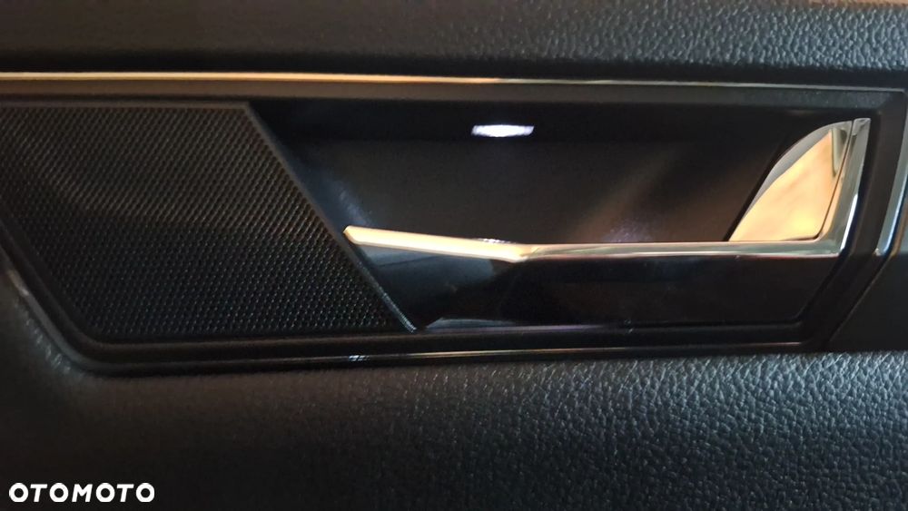 Skoda Superb 2.0 TDI SCR 4x4 Style DSG - 37