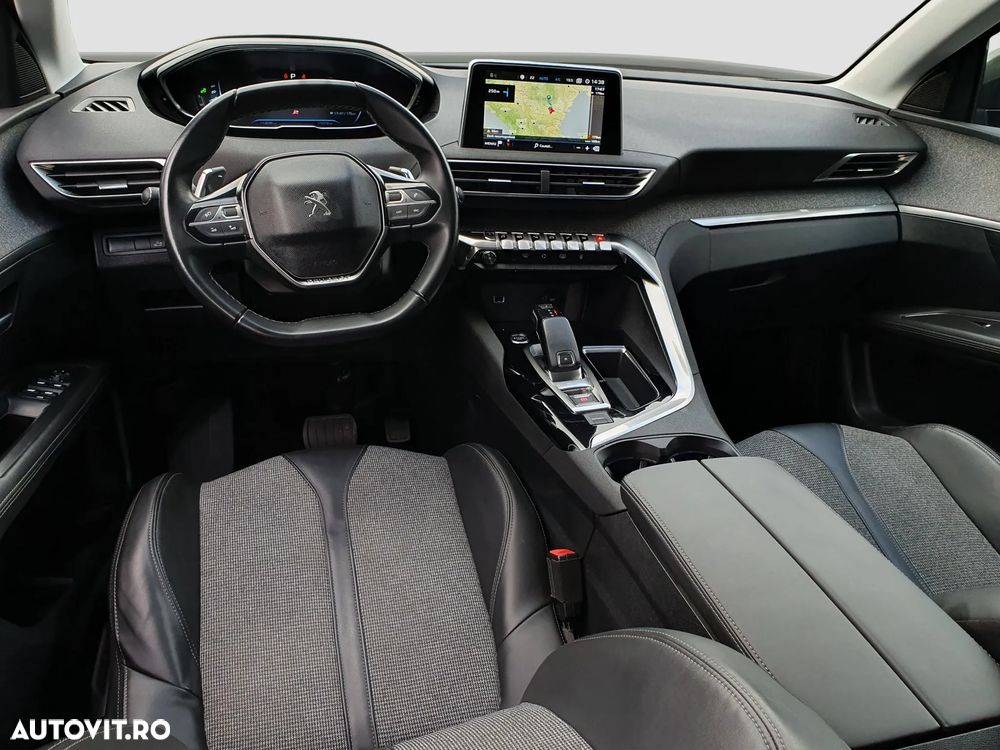 Peugeot 3008 1.2 PureTech Turbo S&S EAT8 Allure - 11