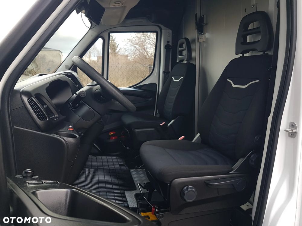 Iveco DAILY KONTENER NISKOPODŁOGOWY 4,43x2,23x2,42 SKLEP FOODTRUCK BAR KLIMA KONIOWÓZ KAMPER - 7