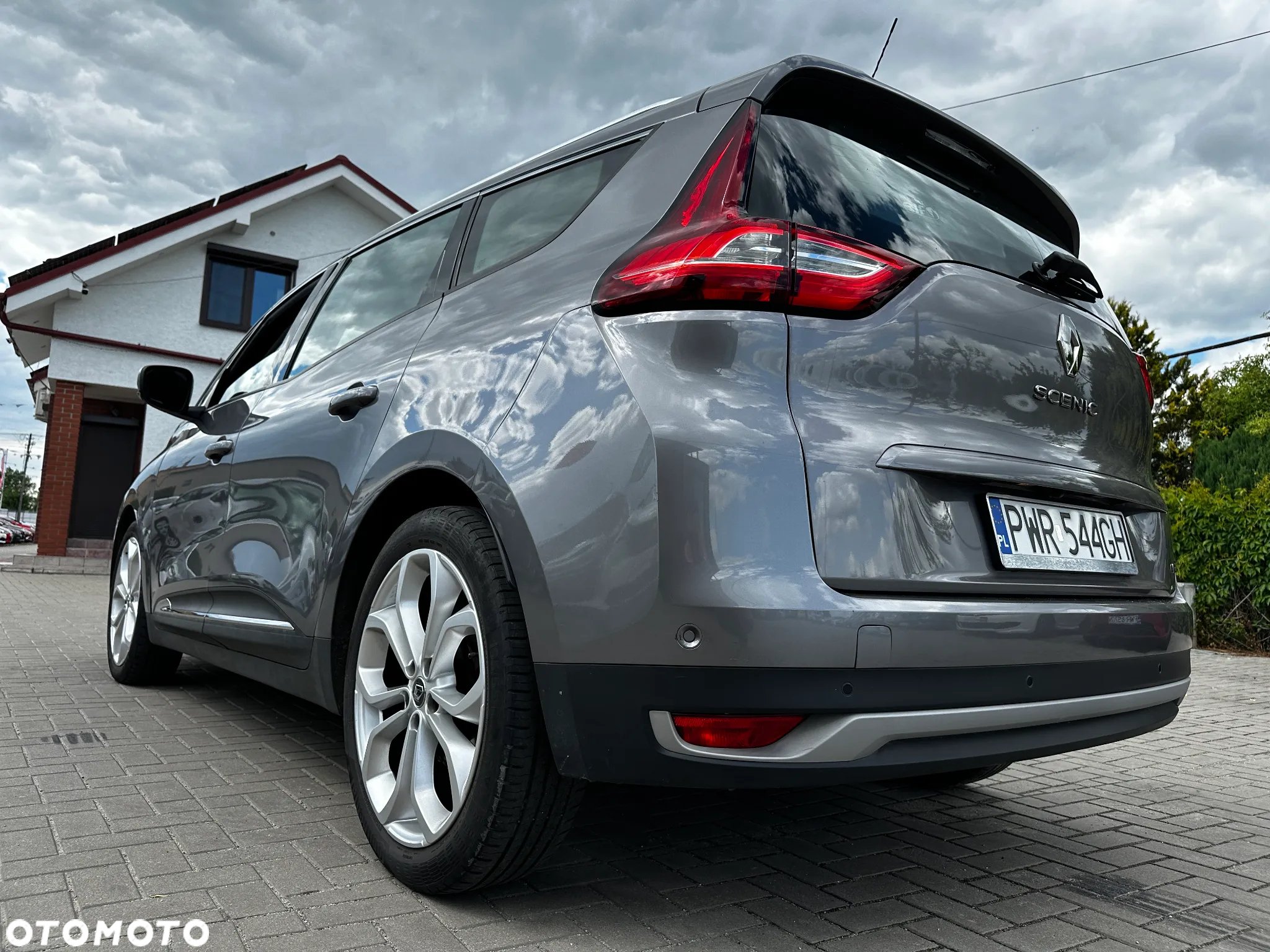 Renault Grand Scenic - 33