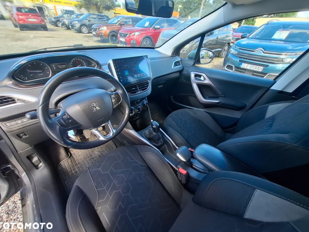 Peugeot 2008 1.6 e-HDi Style S&S - 8