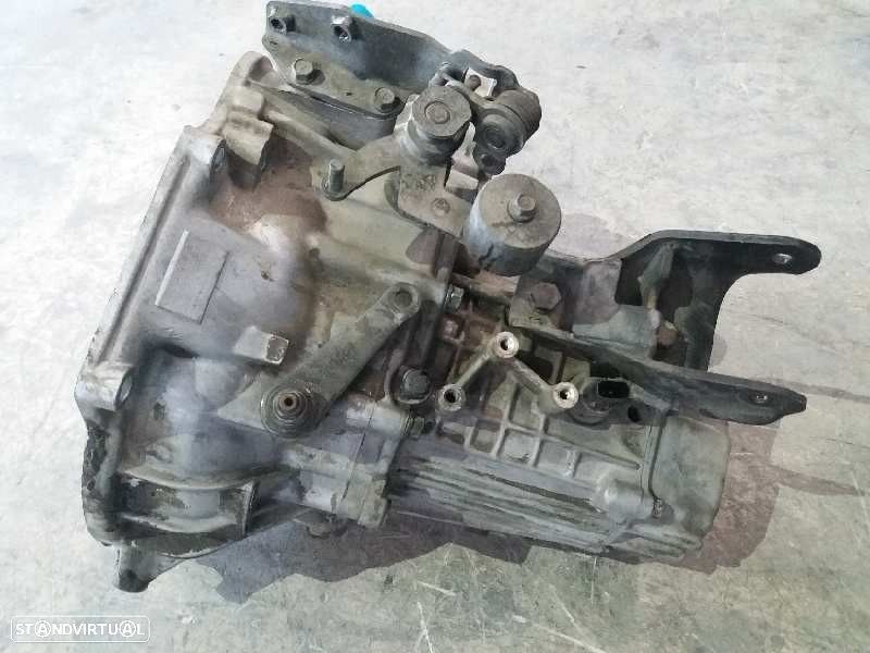 CAIXA VELOCIDADES HYUNDAI COUPE 2000 - 4