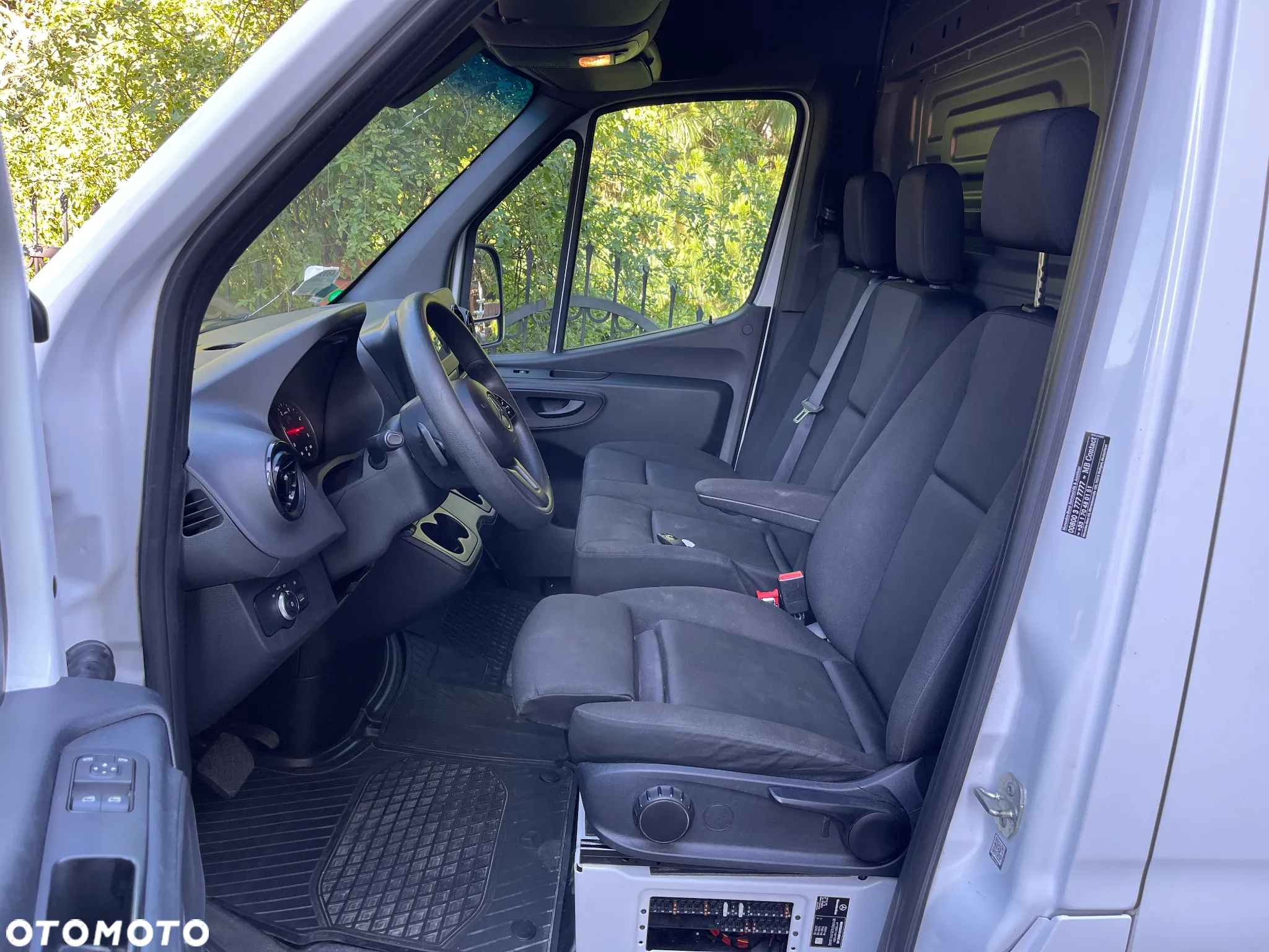 Mercedes-Benz Sprinter W907 MAXI MAX DŁUGI 316 CDI 2.2 CDI 163 KM Navi Tablet Klima Kamera cofania LED - 19