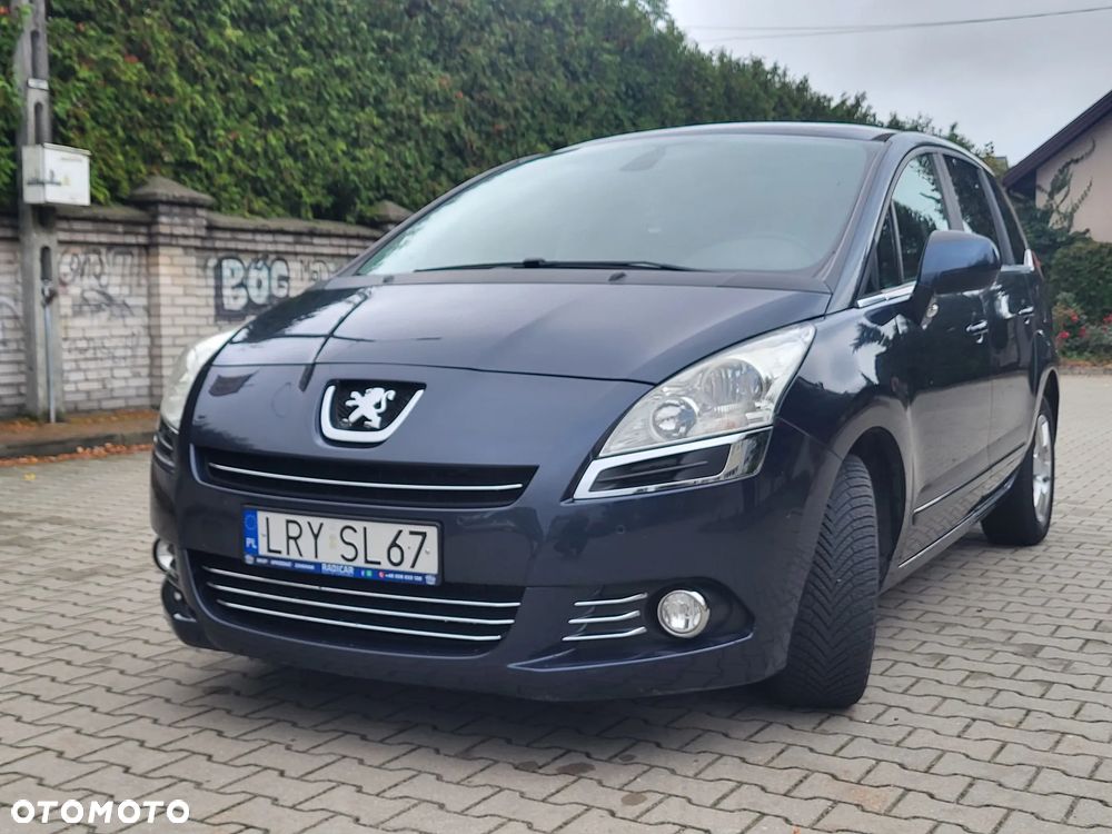 Peugeot 5008 2012 photo 2
