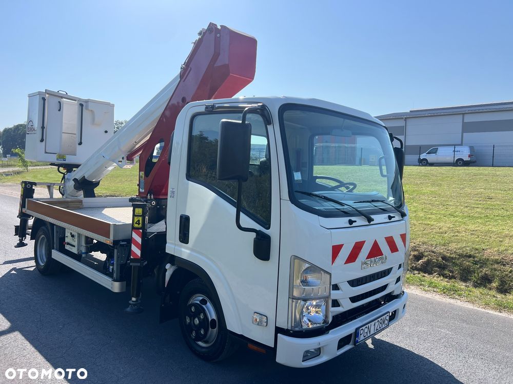 Isuzu M21 - 1