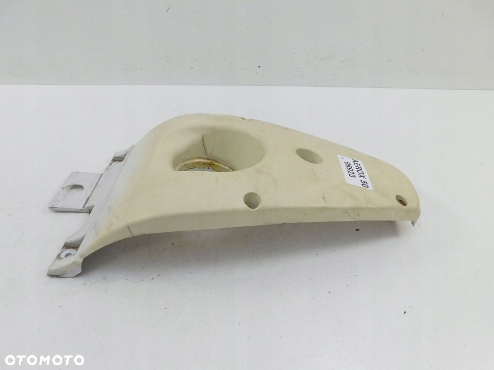 YAMAHA AEROX 50 ŁĄCZNIK WYPEŁNIENIE OGONA - 2