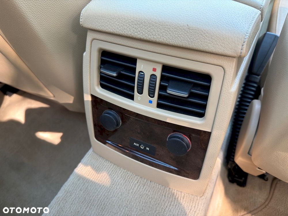 BMW Seria 5 525xd - 30