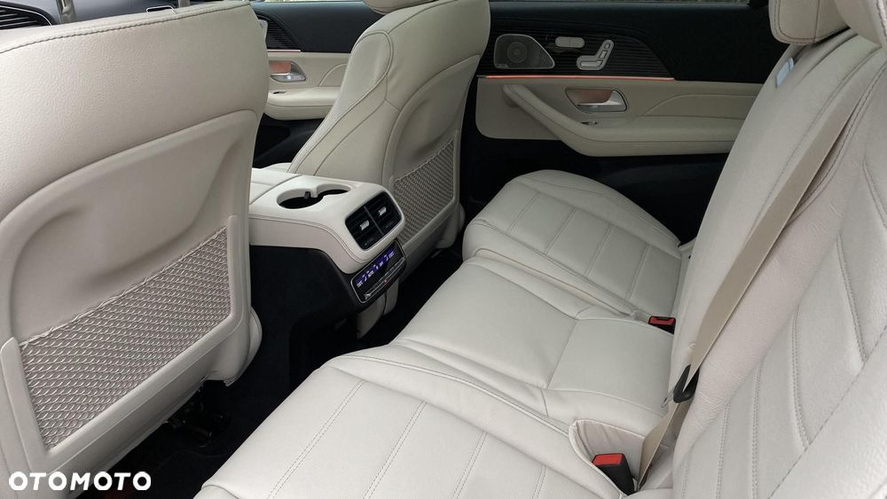 Mercedes-Benz GLS - 24