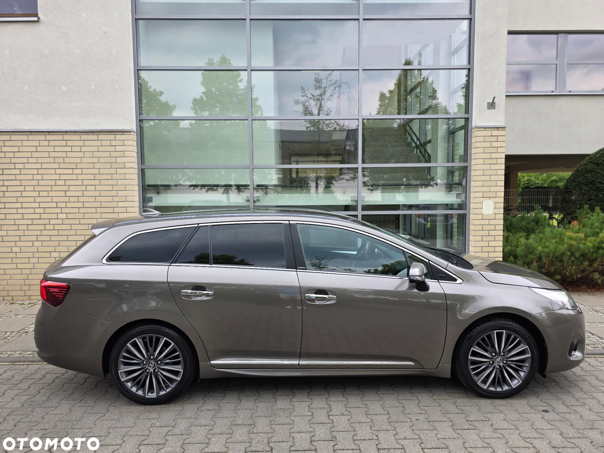 Toyota Avensis 1.8 Prestige - 8