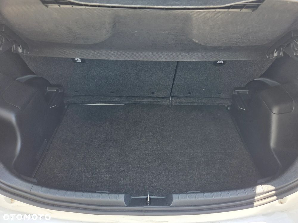 Toyota Yaris - 9