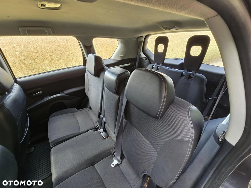 Citroën C-Crosser 2.2 HDi Exclusive - 12