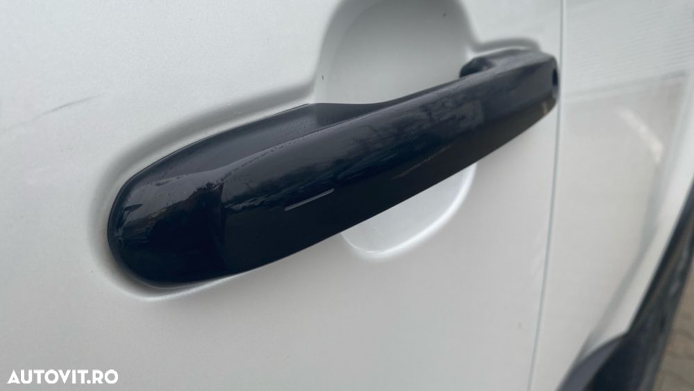 Toyota Land Cruiser 2.8l D-4D 204 CP A/T 7 locuri Luxury AVS - 27