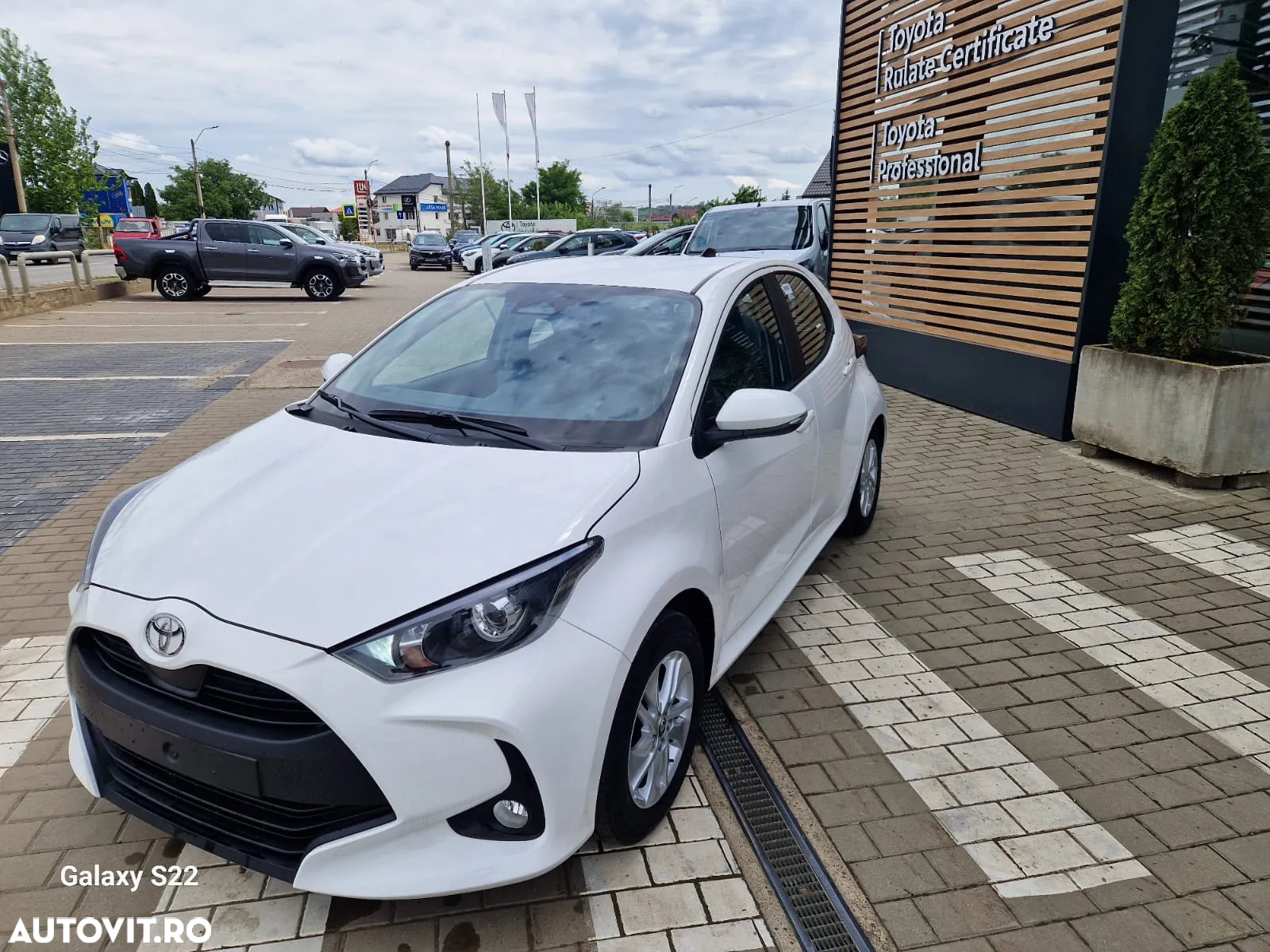Toyota Yaris 1.5 VVT-i HSD Eco - 3